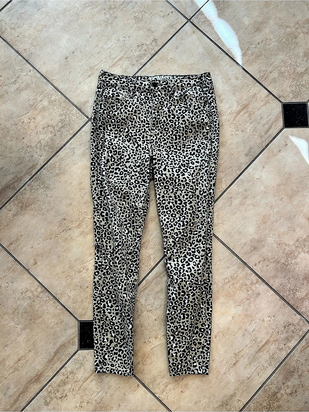 Rewash Leopard Print Skinny Pants in Beige & Black